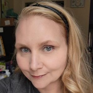 Meet your Posher, Diane